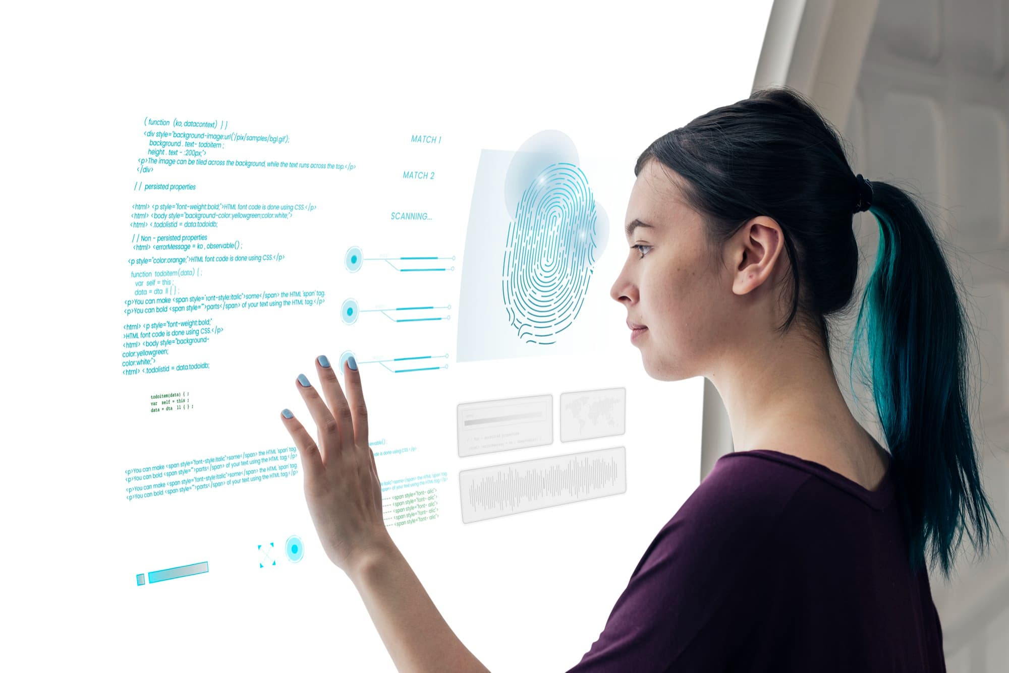 Persona revisando paneles de datos